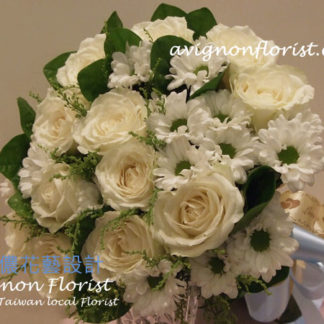 White rose and daisy bouquet