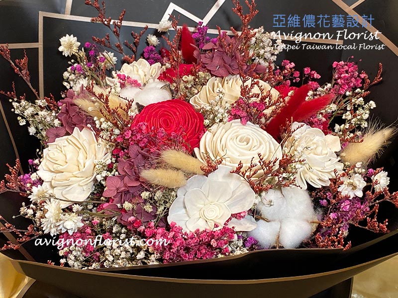 Blue Skies - Dried Flower Bouquet - Avignon Florist, Taipei Taiwan