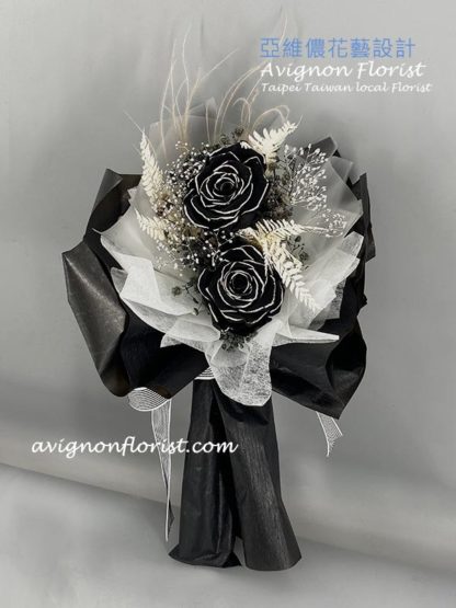Black preserved rose bouquet