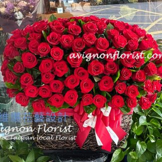 200 Red roses in a baket
