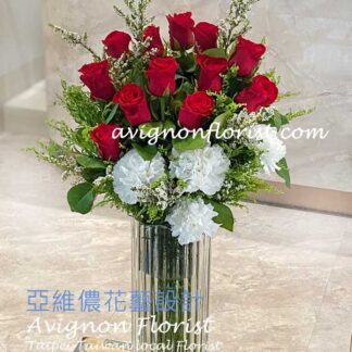 Red roses in a vase with white flowers |Taipei Taiwan