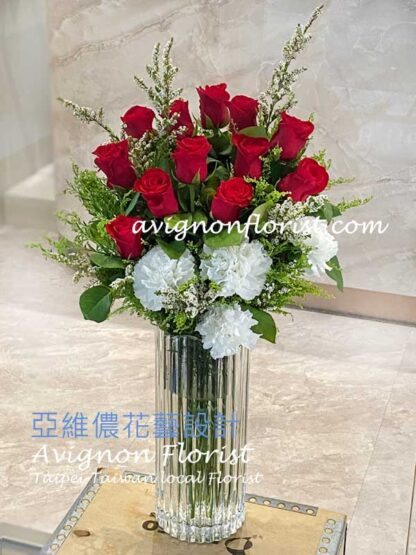 Red roses in a vase with white flowers |Taipei Taiwan