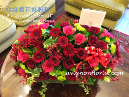 Basket of red flowers |Taiwan flowers