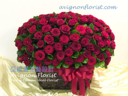 A huge basket of Red Roses | Send flowers to Taipei Taiwan